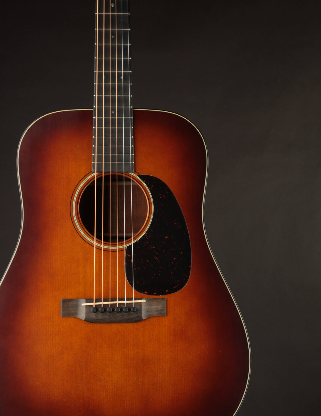 Martin D-18 Ambertone 2022年製 Martin D-18 Ambertone Acoustic Guitar | Martin Guitar