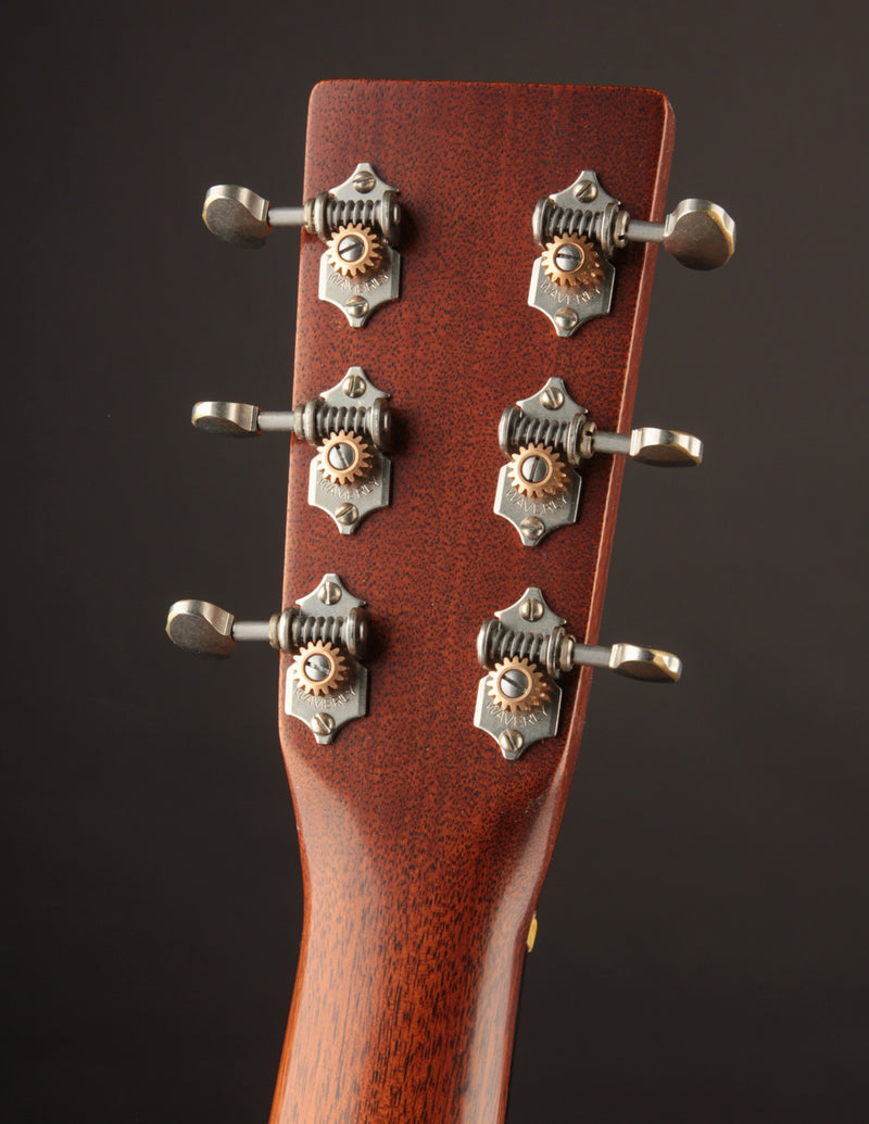 Martin Custom Shop 000-18 1937 Stage 1 Aging