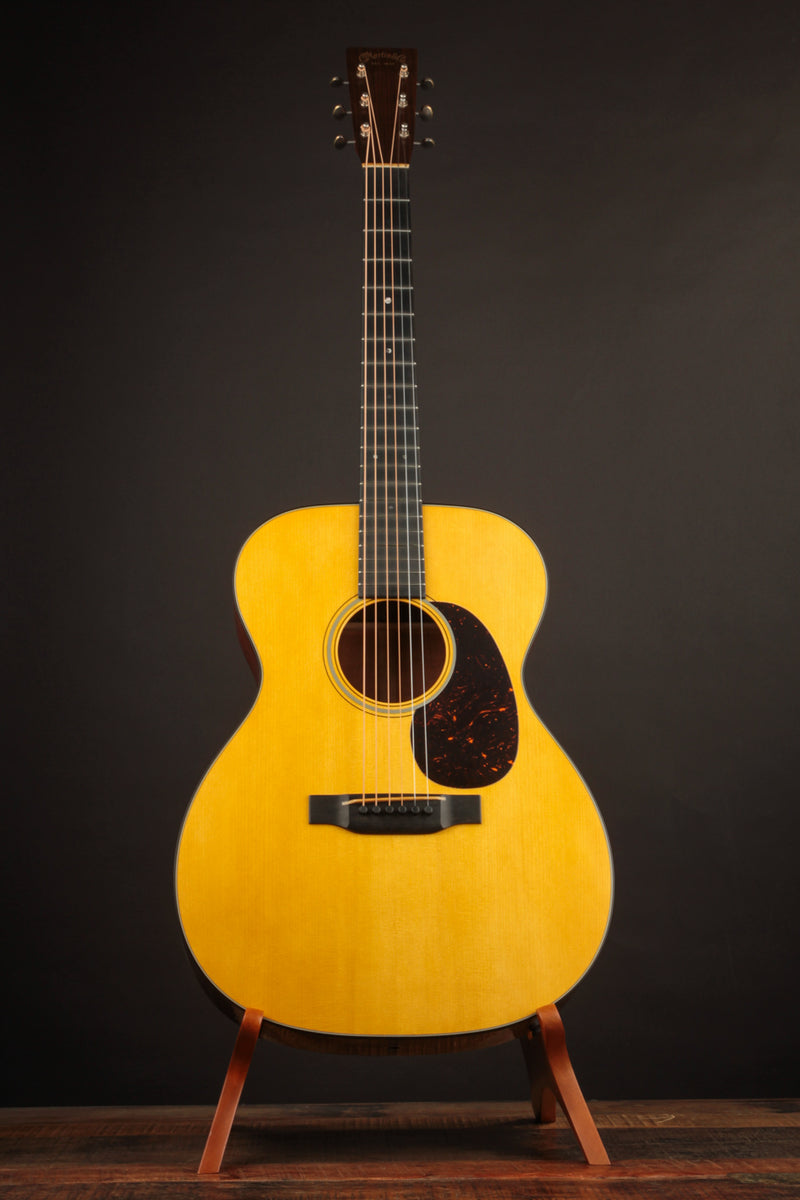 Martin Custom Shop 000-18 1937 Stage 1 Aging