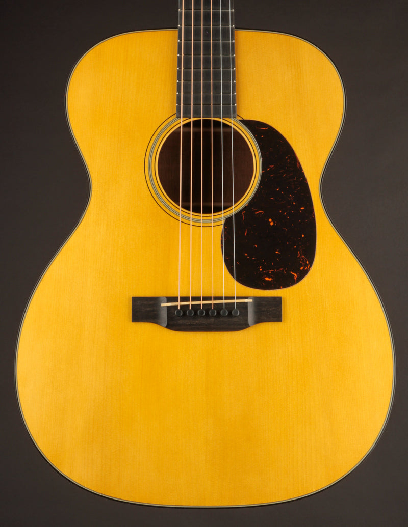 Martin Custom Shop 000-18 1937 Stage 1 Aging