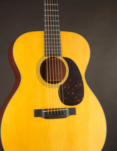 Martin Custom Shop 000-18 1937 Stage 1 Aging