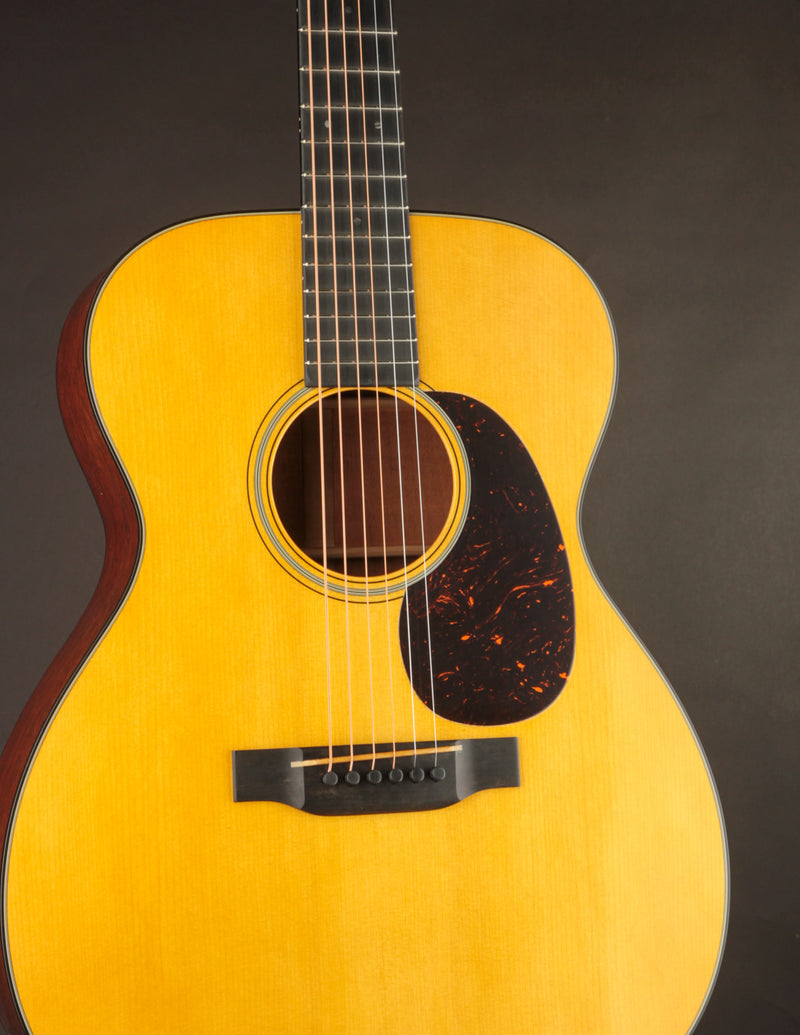 Martin Custom Shop 000-18 1937 Stage 1 Aging