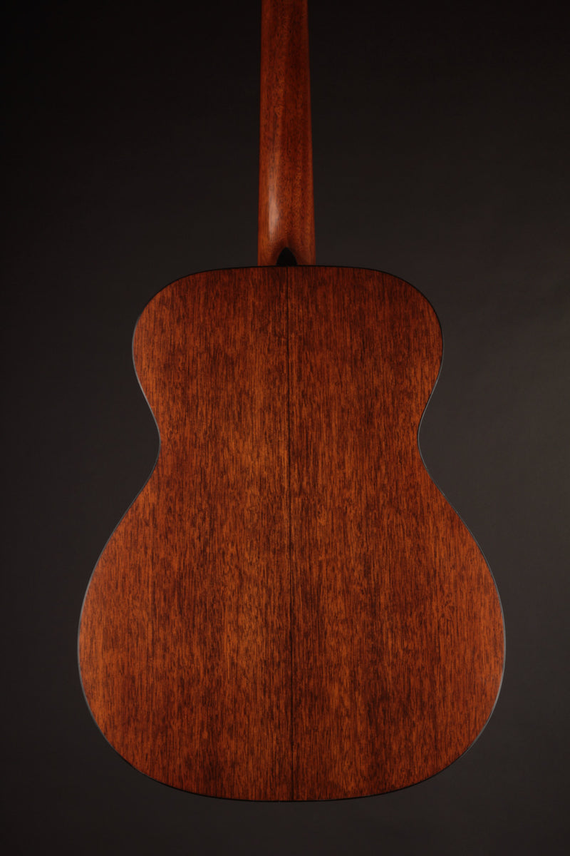 Martin Custom Shop 000-18 1937 Stage 1 Aging