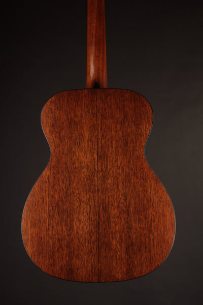 Martin Custom Shop 000-18 1937 Stage 1 Aging