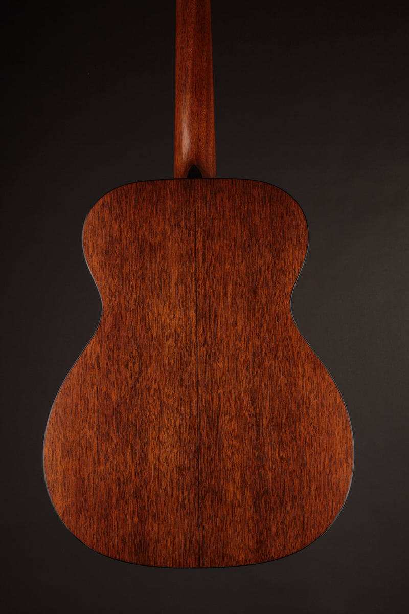Martin Custom Shop 000-18 1937 Stage 1 Aging