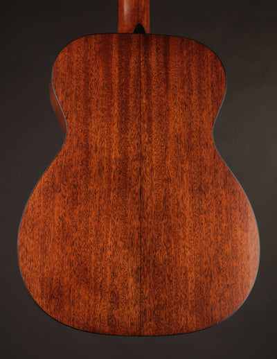 Martin Custom Shop 000-18 1937 Stage 1 Aging Ambertone
