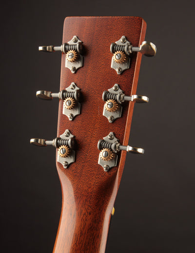 Martin Custom Shop 000-18 1937 Stage 1 Aging Ambertone