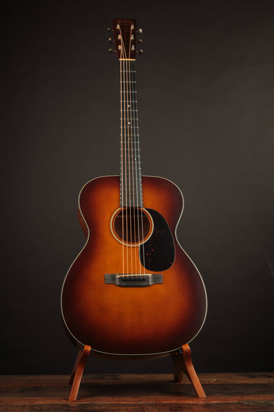 Martin Custom Shop 000-18 1937 Stage 1 Aging Ambertone