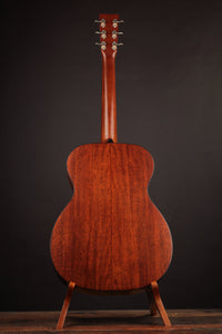 Martin Custom Shop 000-18 1937 Stage 1 Aging Ambertone