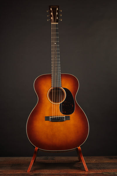 Martin Custom Shop 000-18 1937 Stage 1 Aging Ambertone