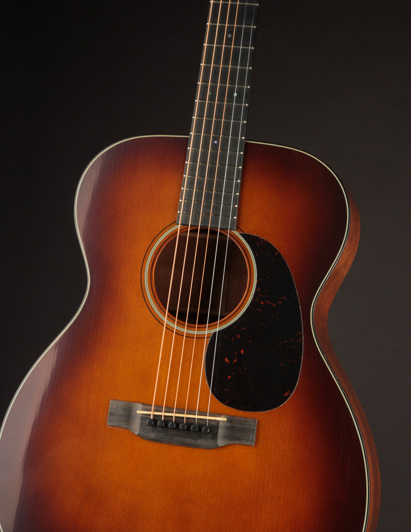 Martin Custom Shop 000-18 1937 Stage 1 Aging Ambertone