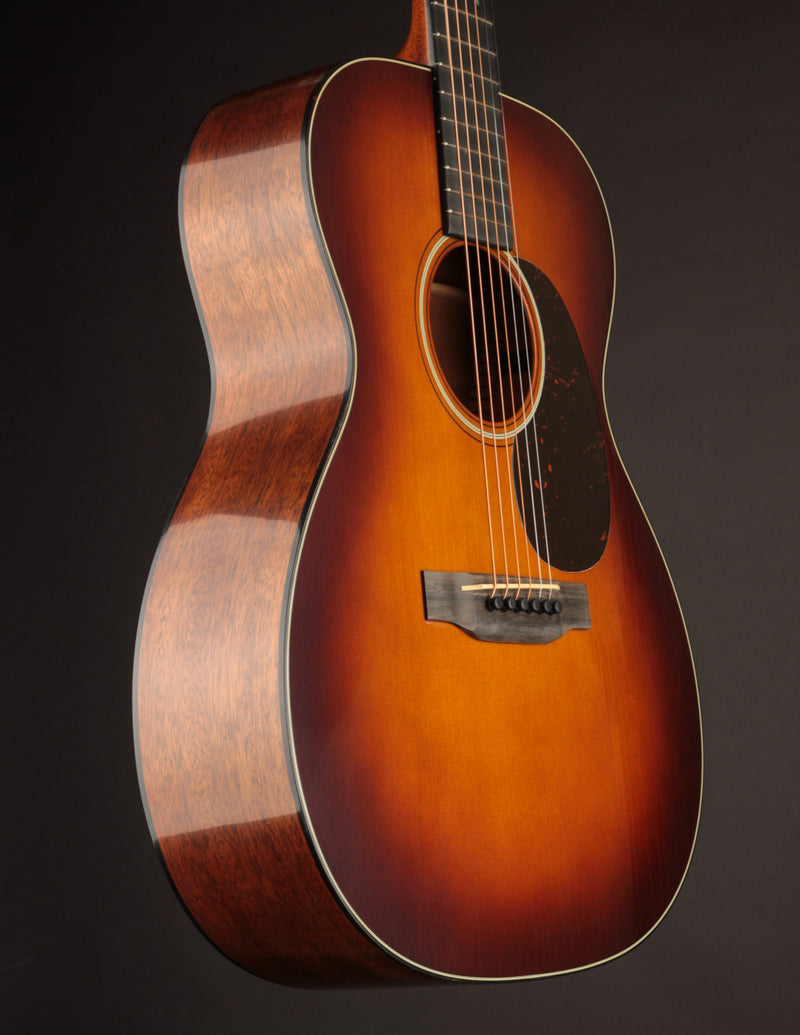 Martin Custom Shop 000-18 1937 Stage 1 Aging Ambertone