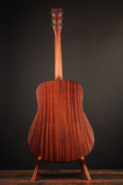Martin D-10E