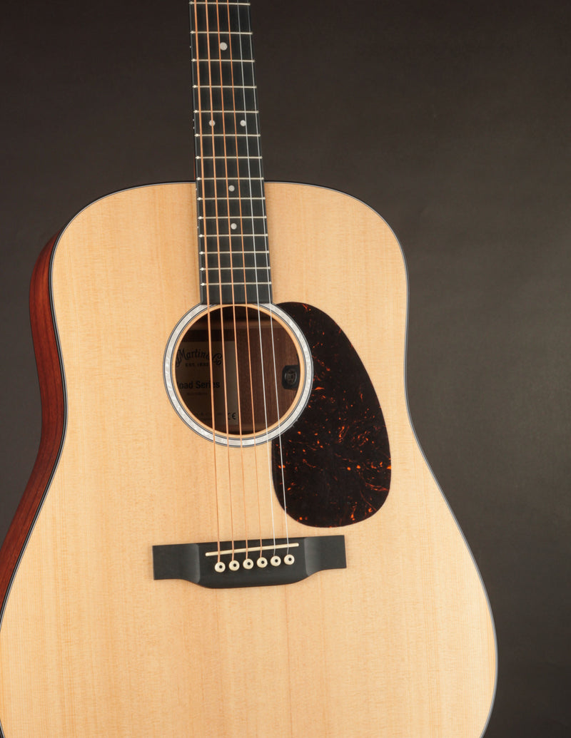Martin D-10E