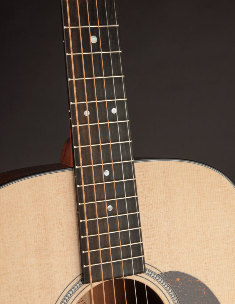 Martin D-16E Mahogany