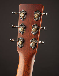 Martin D-18