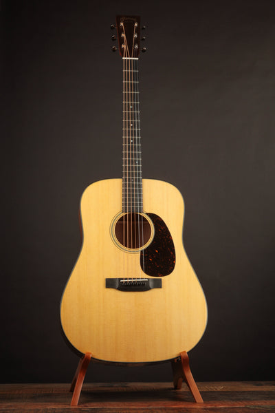 Martin D-18