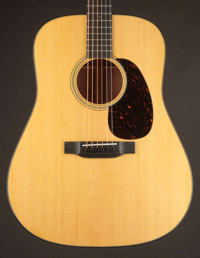 Martin D-18