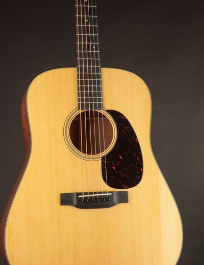 Martin D-18