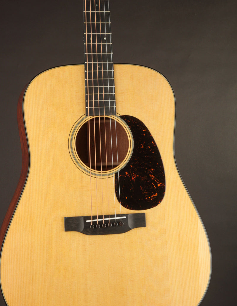 Martin D-18