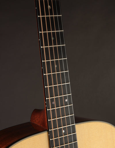 Martin D-18