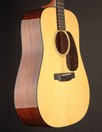 Martin D-18