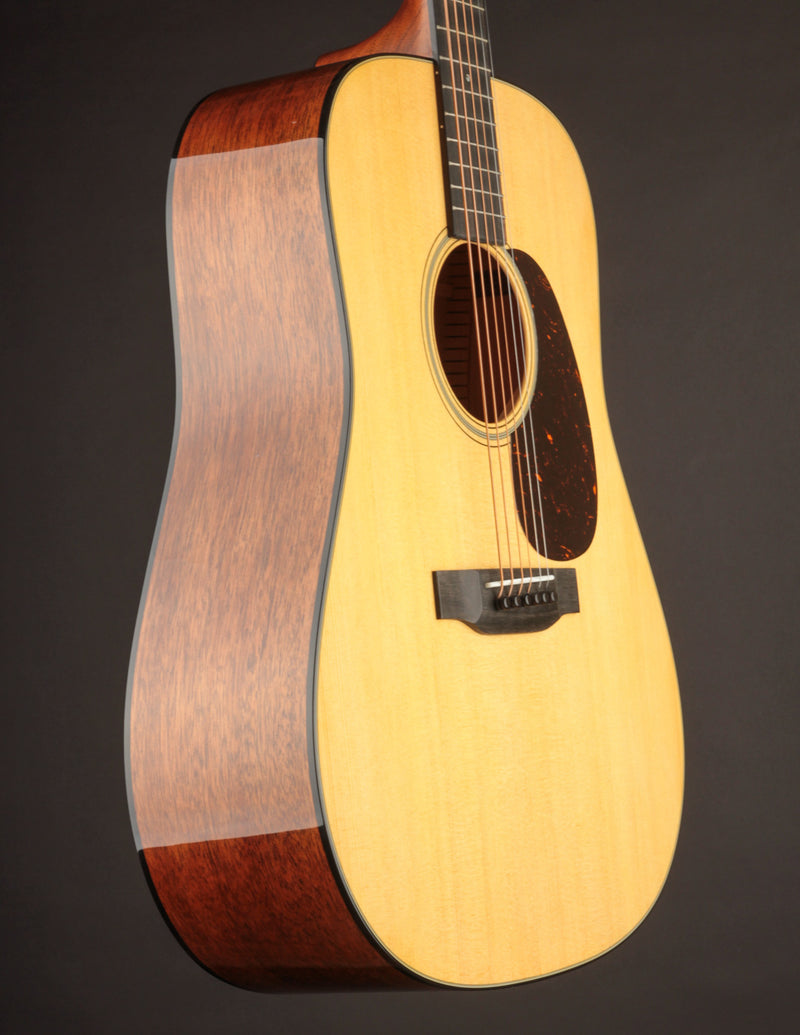 Martin D-18