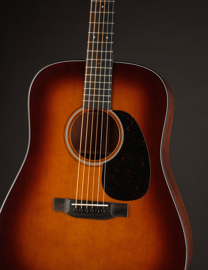 美品　Martin D-18V Martin D-18V | Sweetwater