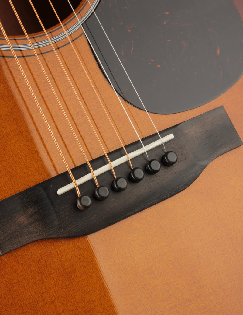 Martin D-18 1933 Ambertone
