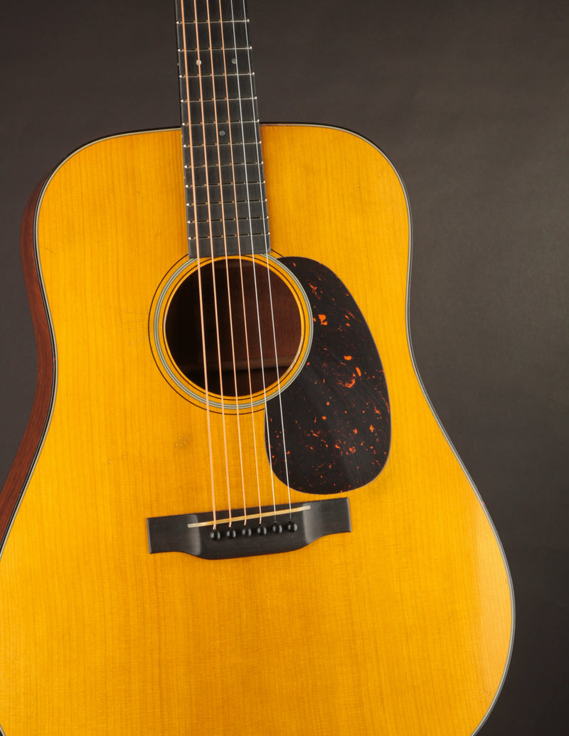 Martin D-18 Authentic 1937 VTS AGED