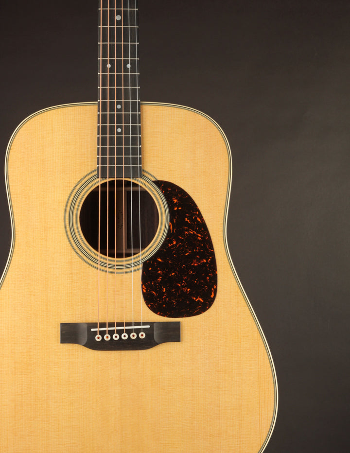 Martin & Co　D-28 Martin D-28 at The Music Emporium