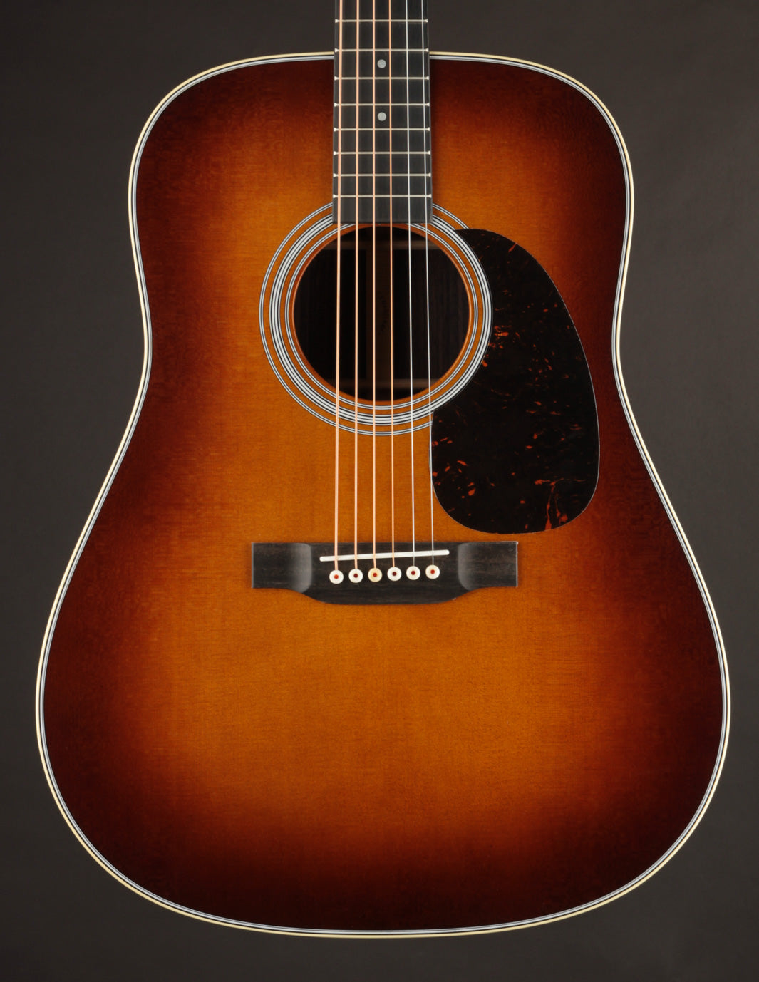 Martin D-18 Ambertone 2022年製 Martin D-18 1933 Ambertone | The Music Emporium
