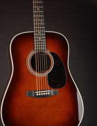 Martin D-28 Ambertone