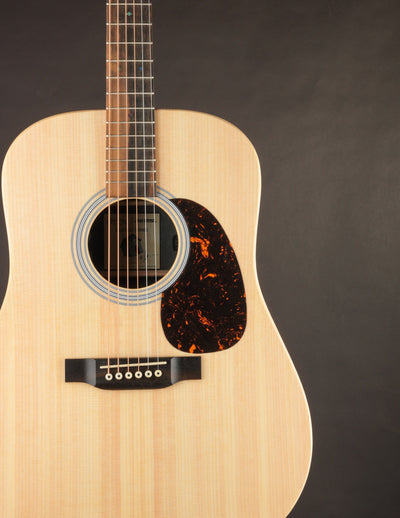 Martin D-X2E Billy Strings