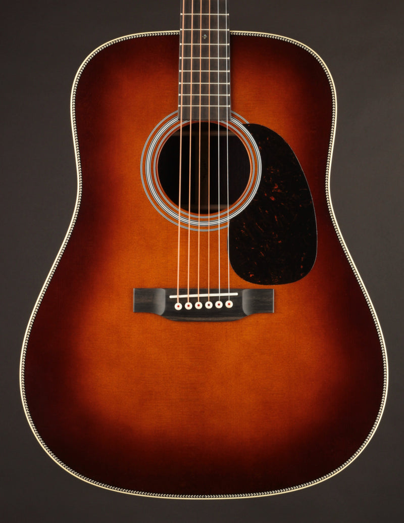 Martin HD-28 Ambertone