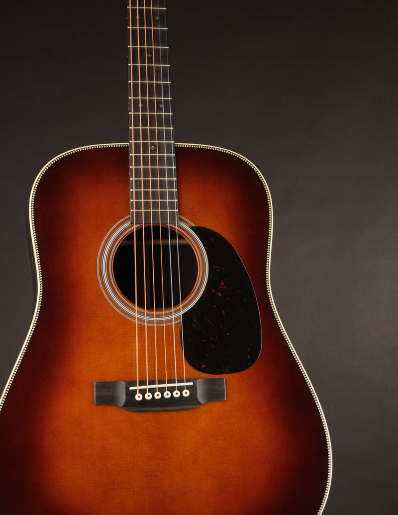 Martin HD-28 Ambertone