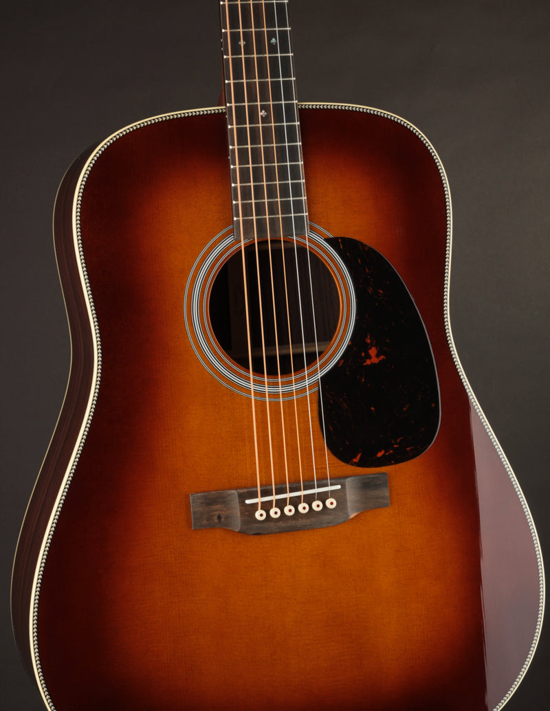 Martin HD-28 Ambertone