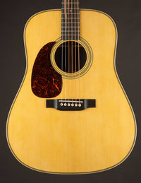 Martin HD-28 Lefty