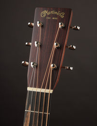 Martin HD-28 Lefty