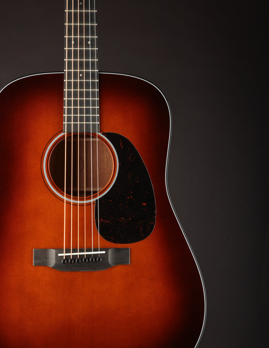 Martin D-18 Ambertone 1933: Discover the Iconic Guitar at The