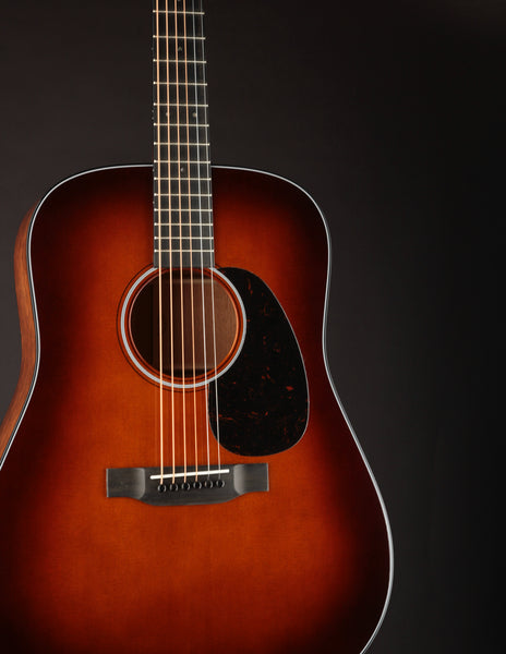 Martin D-18 Ambertone 1933: Discover the Iconic Guitar at The