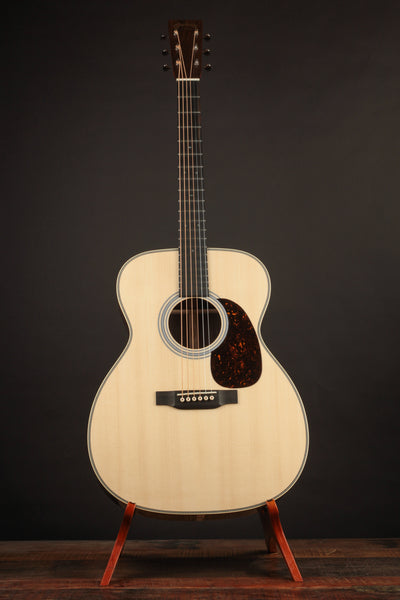 Martin Custom Shop 0000 28-Style Wild Grain Rosewood & European Spruce