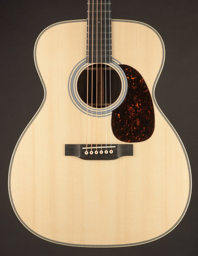 Martin Custom Shop 0000 28-Style Wild Grain Rosewood & European Spruce