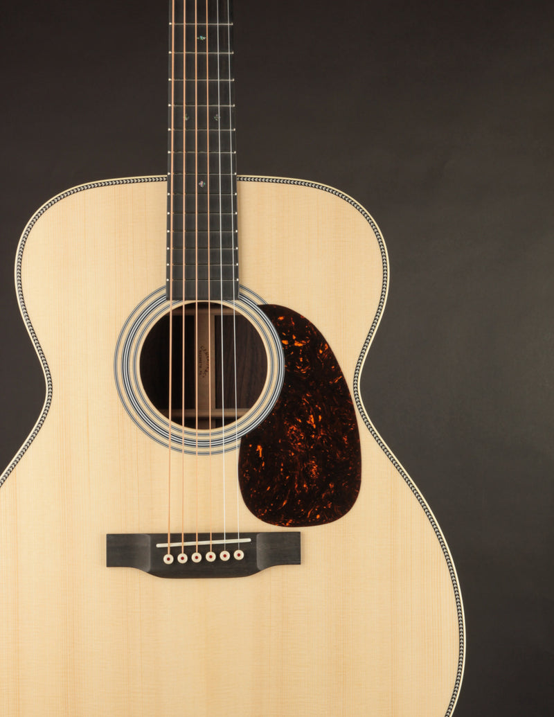 Martin Custom Shop 0000 28-Style Wild Grain Rosewood & European Spruce