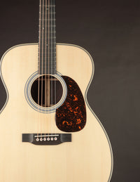 Martin Custom Shop 0000 28-Style Wild Grain Rosewood & European Spruce