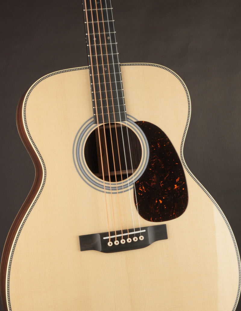 Martin Custom Shop 0000 28-Style Wild Grain Rosewood & European Spruce