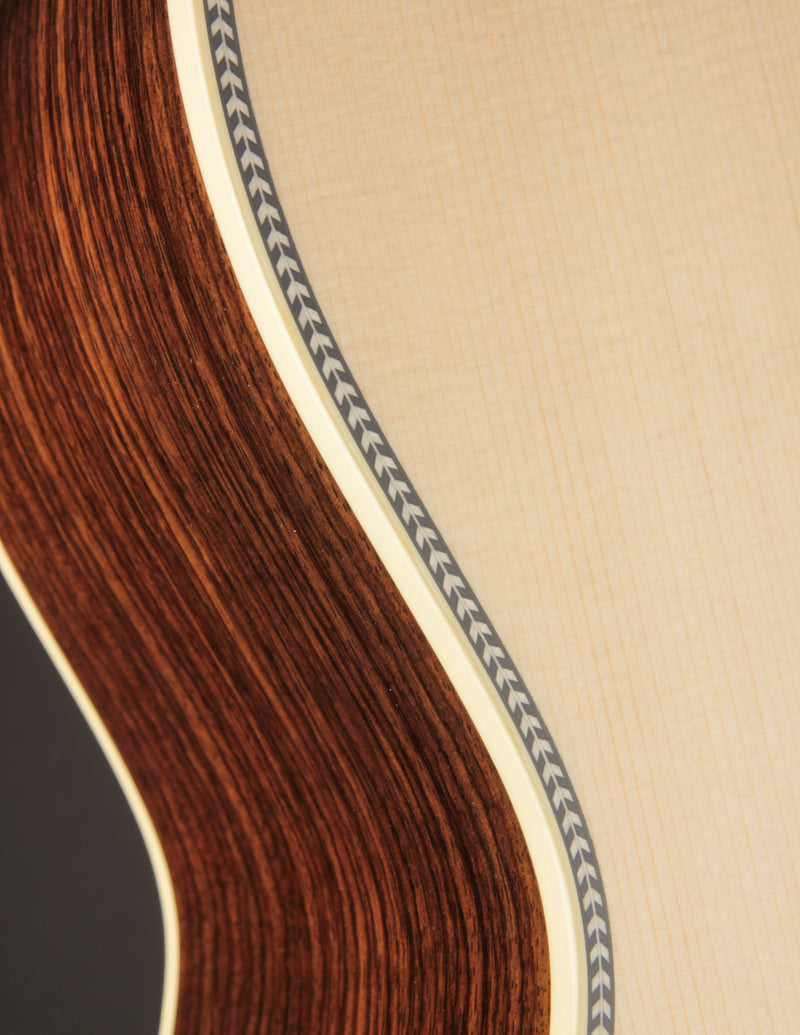 Martin Custom Shop 0000 28-Style Wild Grain Rosewood & European Spruce