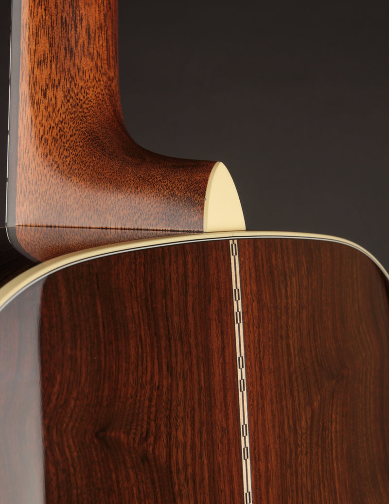 Martin Custom Shop 0000 28-Style Wild Grain Rosewood & European Spruce