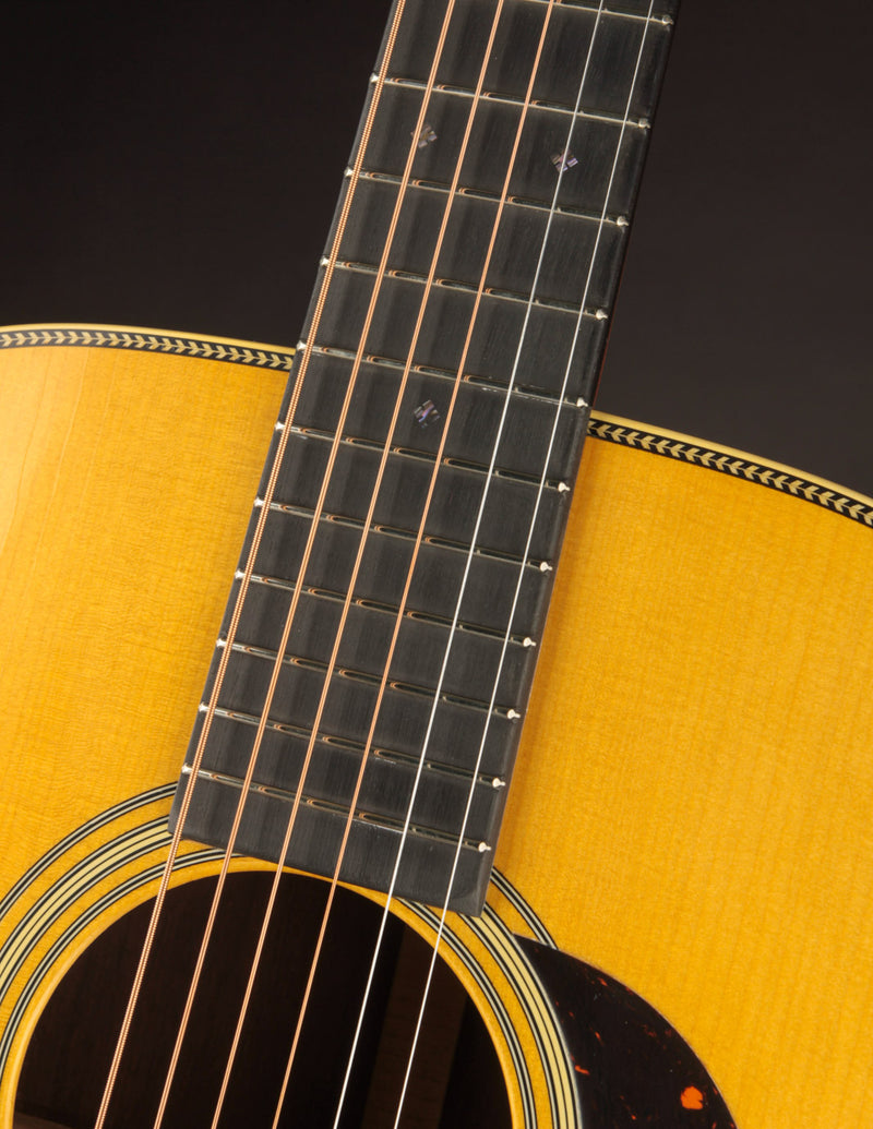 Martin Custom Shop 000-28 1937 (Stage 1 Aging) Madagascar Rosewood