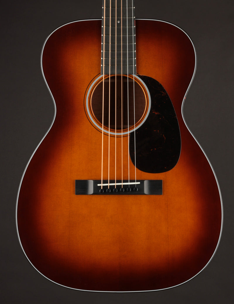 Martin Custom Shop 00-14 Deep Body Flamed Mahogany & European Spruce